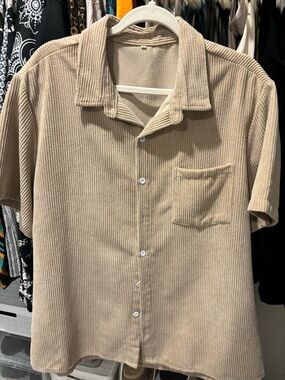 Beige Corduroy Short-Sleeve Button-Up Shirt - Casual Men's Shirt